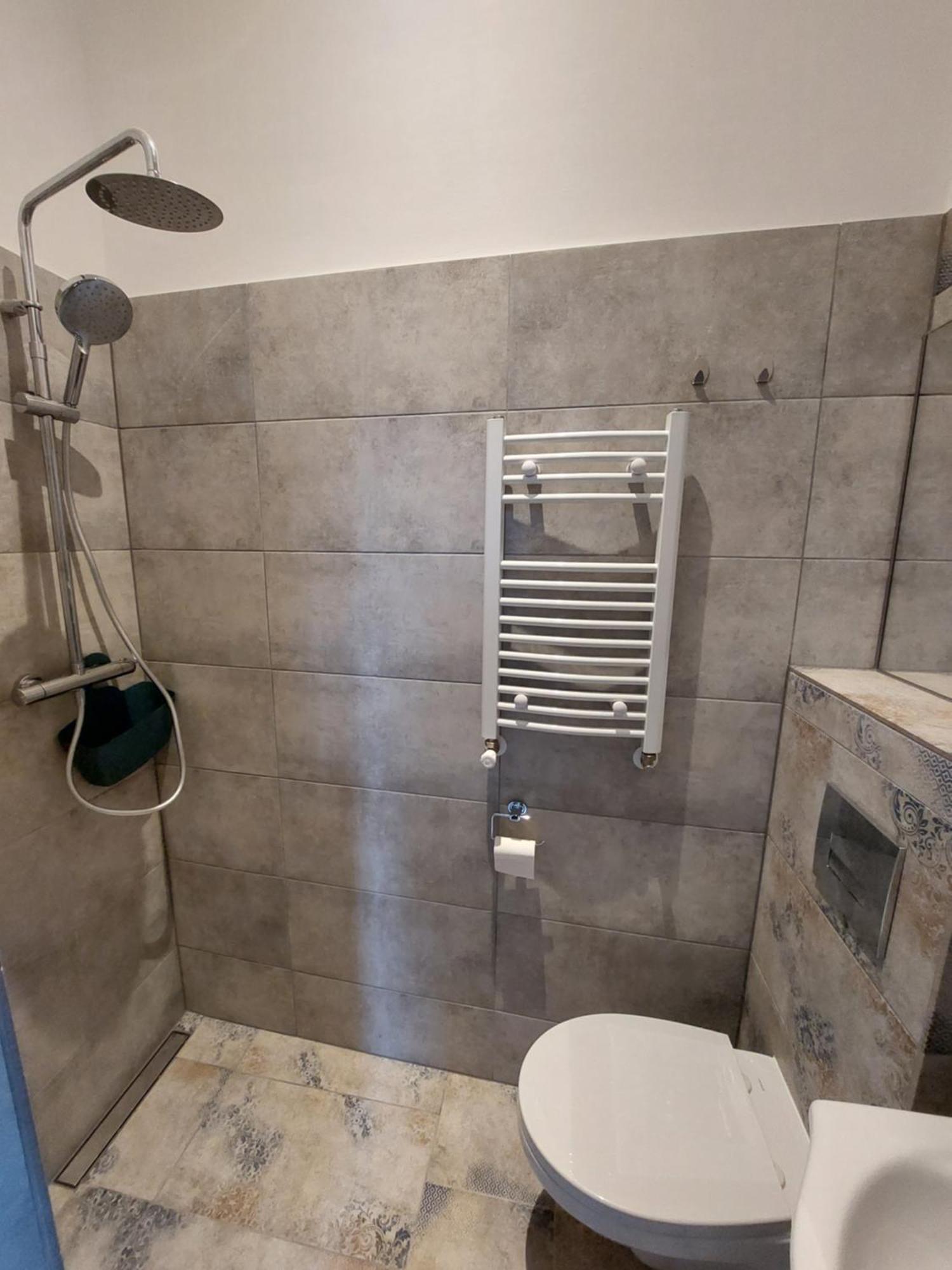 Apartament Kamienna Gora Esterno foto